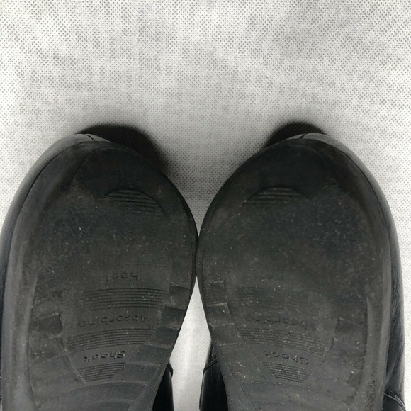 Munro American Slip On Flat Black Leather Button - Picture 8 of 8